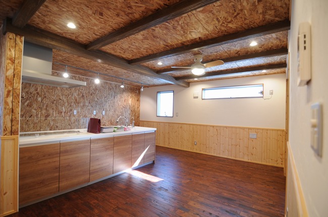 ３階建て住宅ダイニング