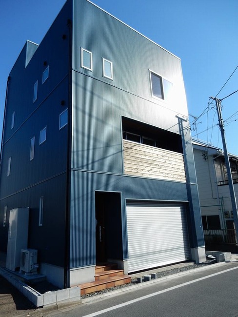 エレベーターのある３階建注文住宅